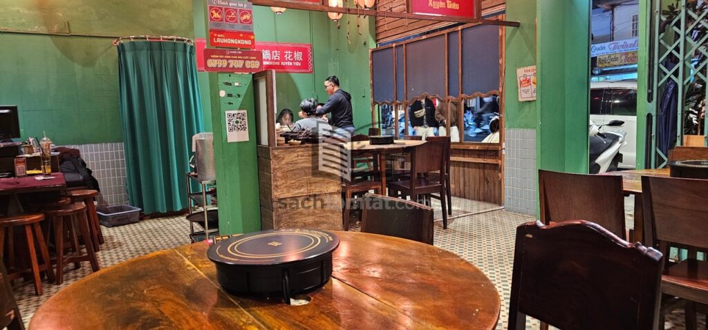 Một góc không gian Lâu Tê cay Hong Kong