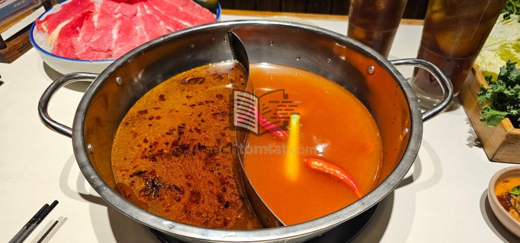 Lẩu cay lè lưỡi là đây