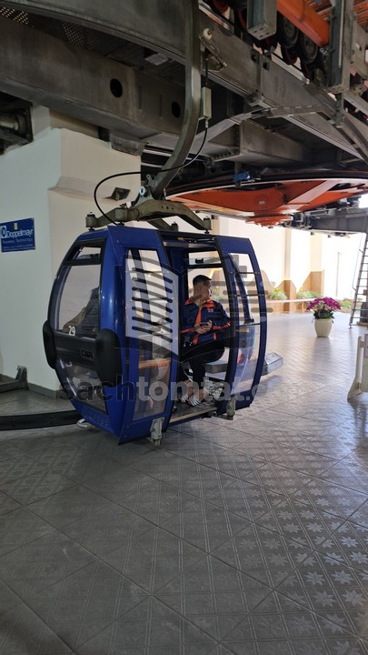 Cáp Treo Đà Lạt khá nhỏ, thường chỉ đủ cho 4 người