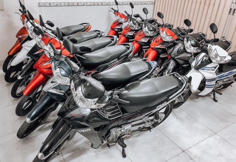 Tại Đà Lạt bạn có thể bắt gặp rất nhiều nơi cho thuê xe máy để di chuyển