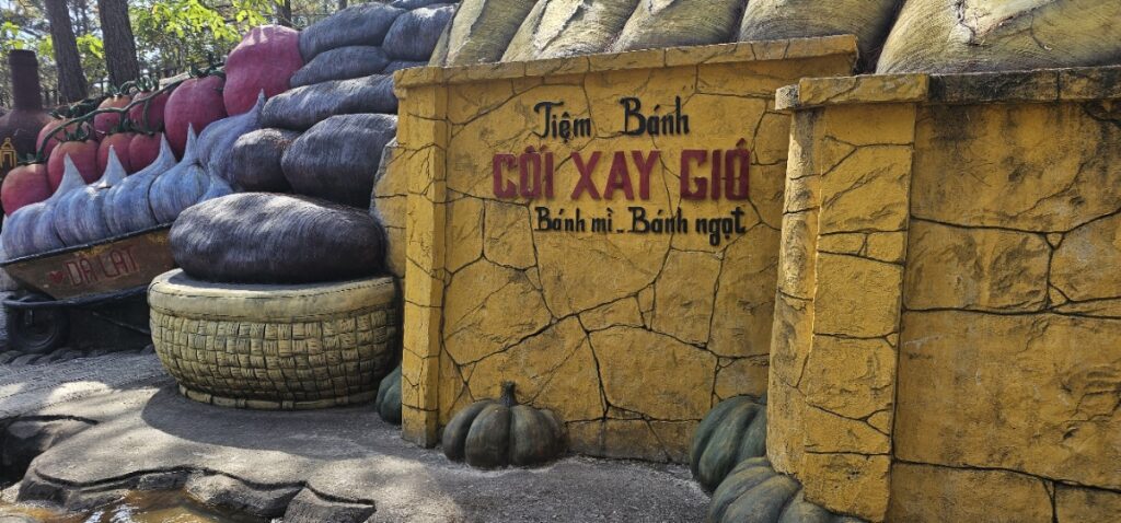 Hình ảnh Tiệm Bánh Cối Xay Gió ở Đường Hầm Điêu Khắc