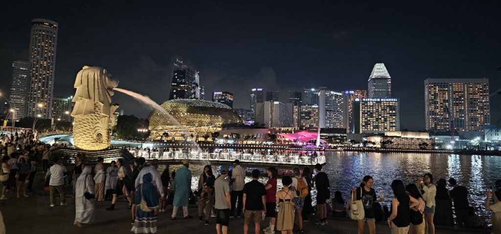 Tượng Sư Tử mình cá - Merlion - Biểu tượng của Singapore
