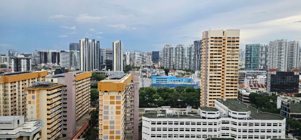 View thành phố nhìn từ khách sạn V Hotel Lavender